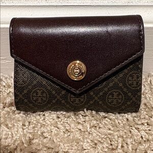 Tory Burch Monogram Envelope Wallet